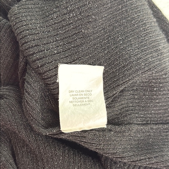 Bebe Black V-Neck Glitter 3/4 Sleeve Understated Elegance Knit Sweater Sz M - Picture 9 of 9